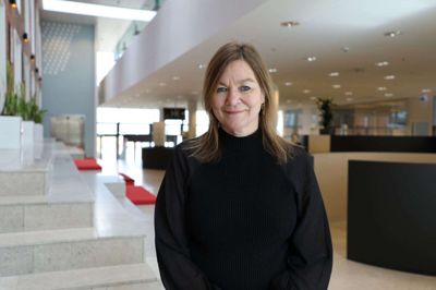 Inge Dolmer er allerede et velkendt ansigt på social- og sundhedsskolen i Herning, hvor hun siden 2019 har været uddannelseschef. Fra i dag er hun direktør for uddannelsesinstitutionen. Foto: PR-foto