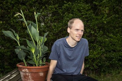 Emil Axelgaard har stadig et helt særligt forhold til Vildbjerg, som han da også kommer hjem til hvert år til eksempelvis Vildbjerg Cup. - Jeg havde en god tid her med gode lærere og en god skolegang. Jeg kan godt lide det rige fritidsliv, så jeg synes, det er en herlig by, som jeg er meget forbundet til, forklarer han. Foto: Tom Laursen