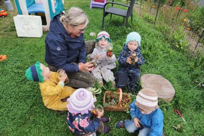 Hver tredje dagplejer ventes at gå på pension i Ringkøbing-Skjern Kommune inden for de næste otte år. I forvejen har kommunens svært ved at rekruttere dagplejere og dermed leve op til egen pasningsgaranti. Foto: Privatfoto