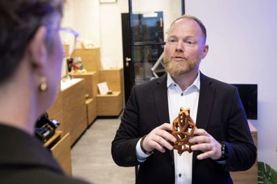 Steffen Schmidt håber, at et nyt samarbejde med erhvervsrådet kan lokke flere virksomheder på banen. Foto: Jørn Deleuran
