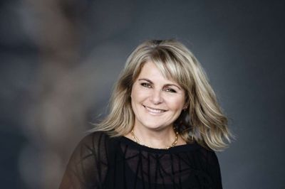 Sara Blædel vandt i 2014 De gyldne laurbær for »Kvinden de meldte savnet«. Til efteråret kan forfatteren opleves på biblioteket i Ikast. foto: Pr-foto