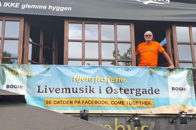 Come Together har hovedkvarter på Murphy’s Pub, hvor formand Per Steenberg har fået lov til at hænge et banner op. Foto: Henrik Øster-Jørgensen
