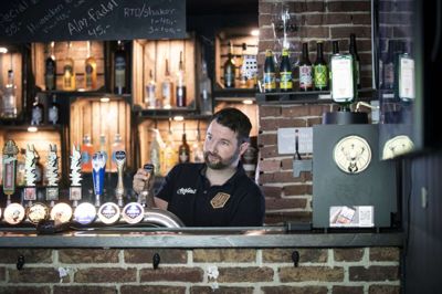 Stefan Schiermer og Bart Dart Bar er forberedte på, at det hele stikker af. Foto: Malene Tswai