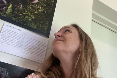 Christine Louws eventyrvæsener kan lige for tiden opleves på Skarrildhus. Det er hendes hidtil største udstillling, og der er 60 værker på væggene på Skarrildhus. foto: Privatfoto