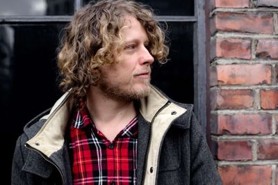 Den norske dramatiker Fredrik Brattberg har skrevet »Stillingen«, og han glæder sig til at se den danske premiere på Team Teatret torsdag 15. september. Pr: PR-foto