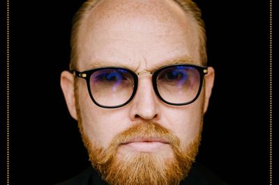 Jan Hellesøe havde oneman-showet »Forudsigelser« med til Herning. Foto: Pr-foto