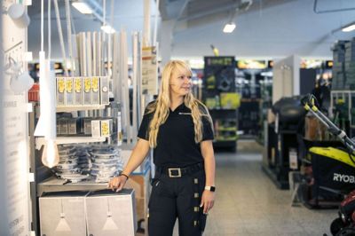 Den nye butikschef har længe ønsket at blive leder, og hun mente, at det var et godt sted at begynde til XL Byg Tømmergaarden i Vildbjerg. Foto: Malene Tswai