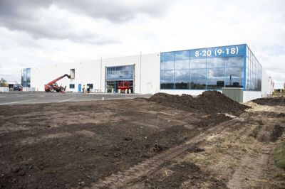 Biltema åbnede på Åvænget i Herning på St. Bededag. Som en service og et trækplaster kunne kunderne lade deres el-bil, mens de handlede. Den service har varehuset trukket stikket til. Foto: Tom Laursen