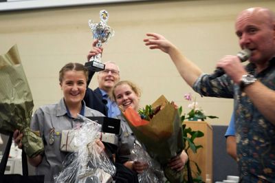 Signe Gundlach Nielsen og Rebecca Jasmin Berthel fra Social- og Sundhedsskolen Midt- og Vestjylland vandt regionsmesterskabet i SOSU Skills 2022 for Region Midtjylland. Konkurrencen blev holdt i Fredericia torsdag 6. oktober. Foto: Privatfoto