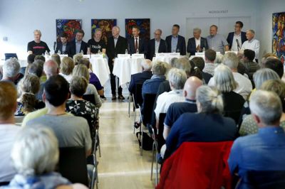 Folkebladet er traditionen tro vært ved et valgmøde - som her inden folketingvalget i 2019 - hvor der i år sættes fokus på den nære kernevelfærd. Foto: Flemming Hansen
