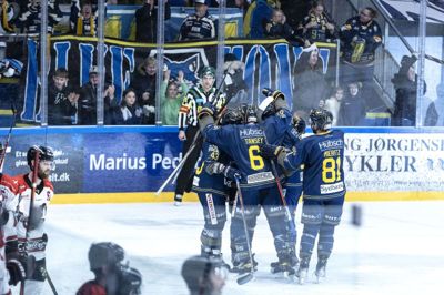 Herning Blue Fox indtog førstepladsen efter 2-0-sejren i topbraget mod Aalborg Pirates. Foto: Tom Laursen
