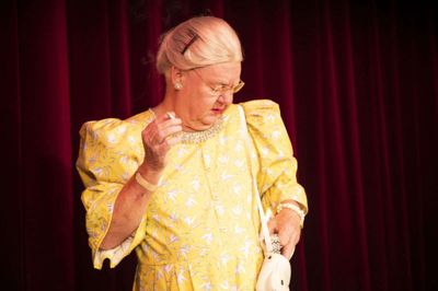 I årets Schou-Tur giver Jan Schou den blandt andet som en dronning på flugt til Herning. Foto: Malene Tswai