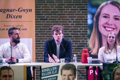 Jakob Kjærsgaard (DF) har været meget synlig i Ikast-Brande Kommune i de seneste fire uger. Her er han til valgdebat på Ikast-Brande Gymnasium. Foto: Malene Tswai