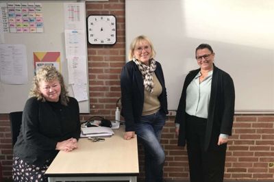 Anja Thorø Nielsen (t.v.), Annette Vejs (i midten) og Mette Aunsholt Schrøder er alle lærere på Lundgårdskolen og mener, skolen gør meget for at fremme et godt læringsmiljø. Foto: Thor Ølgaard Hansen