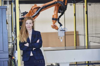 Rikke Bech, direktør for Newretex, ser frem til at bygge et nyt robotanlæg til sortering af tekstiler i Herning. Foto: PR-foto