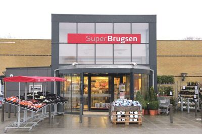 Fakta-butikken i Vildbjerg lukker, mens SuperBrugsen omdannes til en Coop 365discount, der blandt andet vil have fokus på lave priser og økologi. Foto: Søren Poder