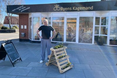 Flemming Nissen, der til daglig driver bagerforretningen Byens Kagemand, lod sig i sommer vælge som formand for Aulum Handelsforening. Foto: Tobias Tange Jepsen