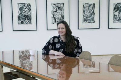 Museumsleder Lotte Korshøj får et travlt år med at sende store mængder kunst rundt i ind- og udland. Foto: Henrik Ole Jensen