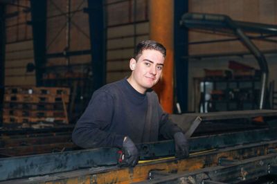 Jens Jakob Askov Engmarksgaard vurderer, at det var marginaler, der afholdt ham fra at vinde. Trods alt var oplevelsen ved DM i Skills meget positiv. Til sommer bliver han færdig som klejnsmed efter læretiden på Jyfa i Brande. Foto: Linna Grøn