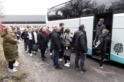 52 frivillige har her til eftermiddag taget turen til Sverige for at se Danmarks VM-kamp. Foto: Tom Laursen
