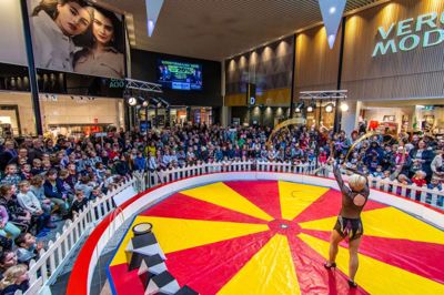 Cirkus Mascot underholder i Herningcentret alle dage i vinterferien. Foto: PR-foto