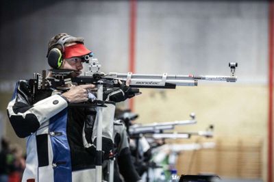 Brian Baudouin er Ol-atlet og skytte på det franske riffel landshold. Frem til søndag dyster han i Vildbjerg. Foto: Chresten Bergh