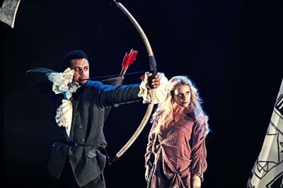 »Robin Hood« var moderniseret sine steder, men der blev stadig skudt med bue og pil. Foto: Gudmund Thai
