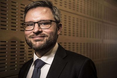 Cheføkonom i Danske Bank Las Olsen siger, at lønstigningerne i forbindelse med overenskomstaftalen kan gøre ondt på virksomheder, som beskæftiger sig med produktion. (Arkivfoto). Søren Bidstrup/Ritzau Scanpix