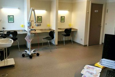 Siden december 2016 har der været et sundheds- og stofindtagelsesrum på Kirkens Korshærs varmestue i Vejle. Her kan misbrugere indtage deres stoffer i trygge omgivelser, mens der bliver holdt øje med dem. Foto: Kirkens Korshær