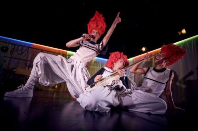 Team Teatret og Sart Danseteaters »Hvis jeg bliver født som« rammer målgruppen. Foto: Ard Jongsma