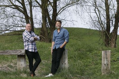 Herning-drengene Claus Lindeberg (t.v.) og Morten Andreasen får fredag deres debut til Herning Rocker, når de går på scenen som Duo’en. Foto: Henrik Ole Jensen