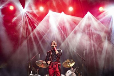 Bjarke Baisner i front for Queen Machine med de midtjyske rødder. Foto: Martin Ballund
