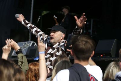 Sol, sommer og fed musik. Festen er fredag aften for alvor ved at være i gang ved årets Herning Rocker.