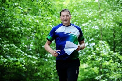 59-årige Søren C.S. Andersen er i sit es, når han løber efter orienteringsposter i naturen. Til Royal Run løb han i øvrigt 10-kilometerdistancen. Foto: Chresten Bergh