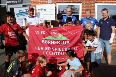 Herning KFUM blev torsdag aften udnævnt til DBU Børneklub. Foto: Privatfoto