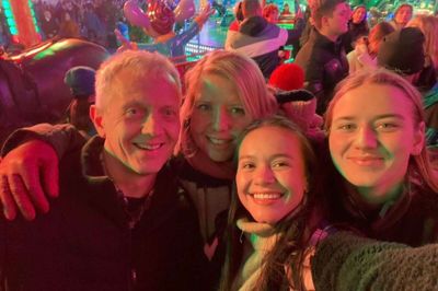 Nalyssa Oostenbrug (t.h.), har boet hjemme hos Britta Brandt og Arne Juulsgård, som også har haft en colombianer boende i samme periode. Foto: Privatfoto