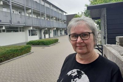 Heidi Rud er forperson for den nystiftede Hedens Lejerforening i Lyngbyen i Gullestrup. Lejerforeningen vil arbejde for at hjælpe både lejerne og boligselskabet Fællesbo med at gøre området mere attraktivt. Foto: Jesper Wind