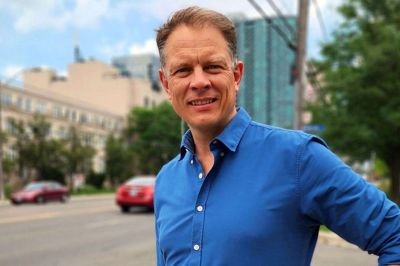 Simon Kangas Larsen har en bred vifte af erfaring med sig ind i jobbet som projektleder for Himmelske Dage i Silkeborg 2025. Herning var i 2019 værtsby for arrangementet, der finder sted hvert tredje år - sidste år var det i Roskilde. Foto: PR-foto