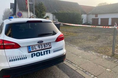 Ejendommen her på Bredgade var efter knivstikkeriet i september spærret af.