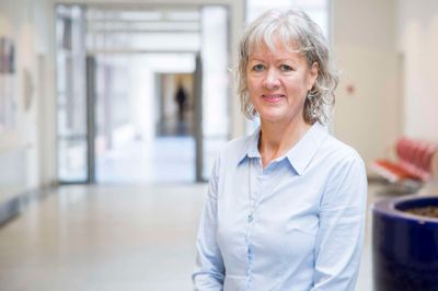 Den erfarne chefsygeplejerske fra medicinsk afdeling på hospitalet i Gødstrup har ageret ekspertmedlem i den robusthedskommission, som i går kom med 20 anbefalinger til løsninger på sundhedsvæsenet massive udfordringer. Foto: Region Midtjylland