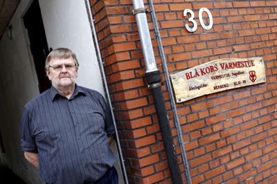 Henning Nielsen troede på gud, og så troede han på, at mennesker kunne hjælpes. Som ældste søn var planen, at han skulle arve fødegården, men han ville arbejde med mennesker og har gennem årene været en stor støtte for rigtig mange mennesker. Den tidligere varmestueleder i Herning døde 15. september 2023.