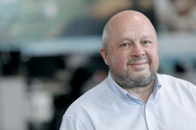 Bravo-direktør Peder Hornshøj håber stadig på, at konflikten i Mellemøsten snart løser sig, men indtil da forholder virksomheden sig til de nuværende brændstofpriser.