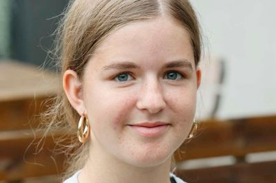Tanja Frederikke Hansen, 16 år, 10. klasse - Det gør jeg, når jeg er ude at træne, men også når jeg spiser sundt. Det handler om at have en god balance mellem det sunde og usunde. Jeg har valgt linjefaget, fordi jeg godt kan lide at træne. Vi har også været i Herning og lave crossfit og i svømmehallen. Vi er meget aktive, og jeg spiser mere grønt. Det er vigtigt at få de vitaminer og proteiner, man skal have.