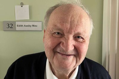 Leif Mau besøger stort set dagligt sin hustru Edith Aasby Mau, som de seneste snart otte år har boet på Toftebo Plejecenter i Hammerum. Torsdag 19. oktober kan parret fejre diamantbryllup, og det er en glædelig dag, for selvom hustruen er syg, så er deres lange ægteskab og ikke mindst kærlighed værd at hylde.