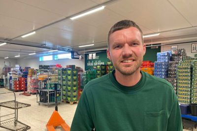 Købmand Andreas Rahbek er formand for Vildbjerg Handelsforening. Han er med i det ansættelsesudvalget af en koordinator til både handelsforening og borgerforeningen i Vildbjerg.
