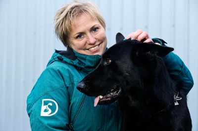 Der er et tæt bånd mellem Bettina Mathiessen og hendes schæferhund Kenzo, der for ikke så længe siden vandt et DM.
