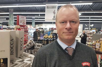 Købmand Torben Jensen har oplevet en stor vækst de seneste år, og blandt andet derfor er varehuset på Dæmningen nomineret til årets butik i Meny-kæden.