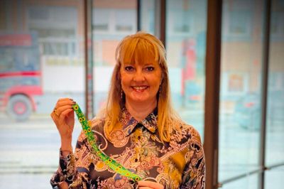 Mette Guldberg med Solsikkesnoren.