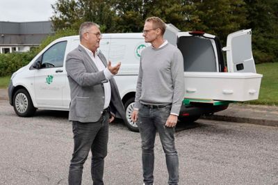 (fra venstre) Tino Randorf fra Erhvervstrådet Herning & Ikast-Brande og Mikkel Junge kommer i fremtiden til at se mere til hinanden, når Green Goodbye forhåbentlig skal udbredes i Norden.