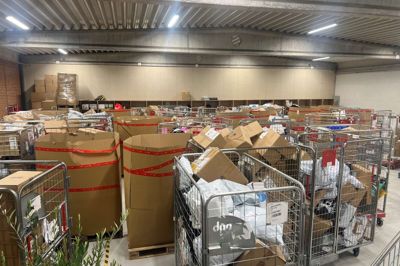 <em id="emphasis">Samdis distributionscenter er i fuld sving med at få sendt julegaver og black friday-tilbuddene ud i Midt- og Vestjylland</em>
